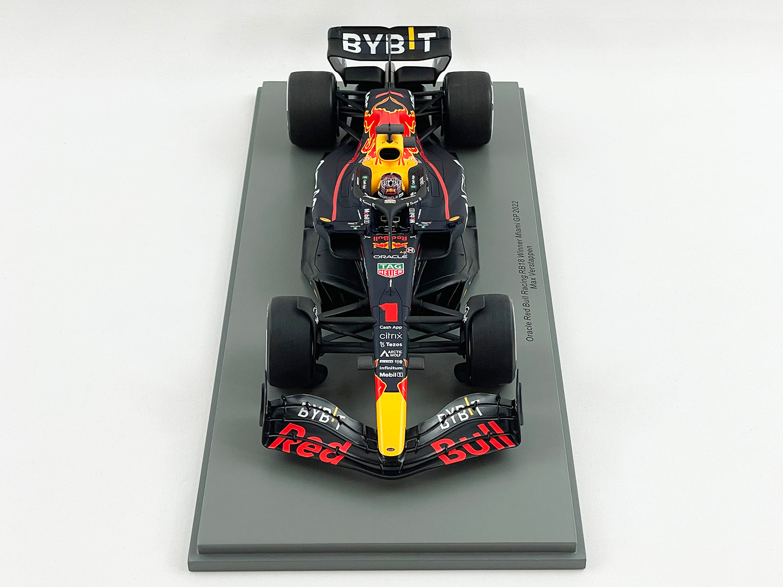 2022 World Champion Red Bull F1 RB18 Max Verstappen US Miami 1:18