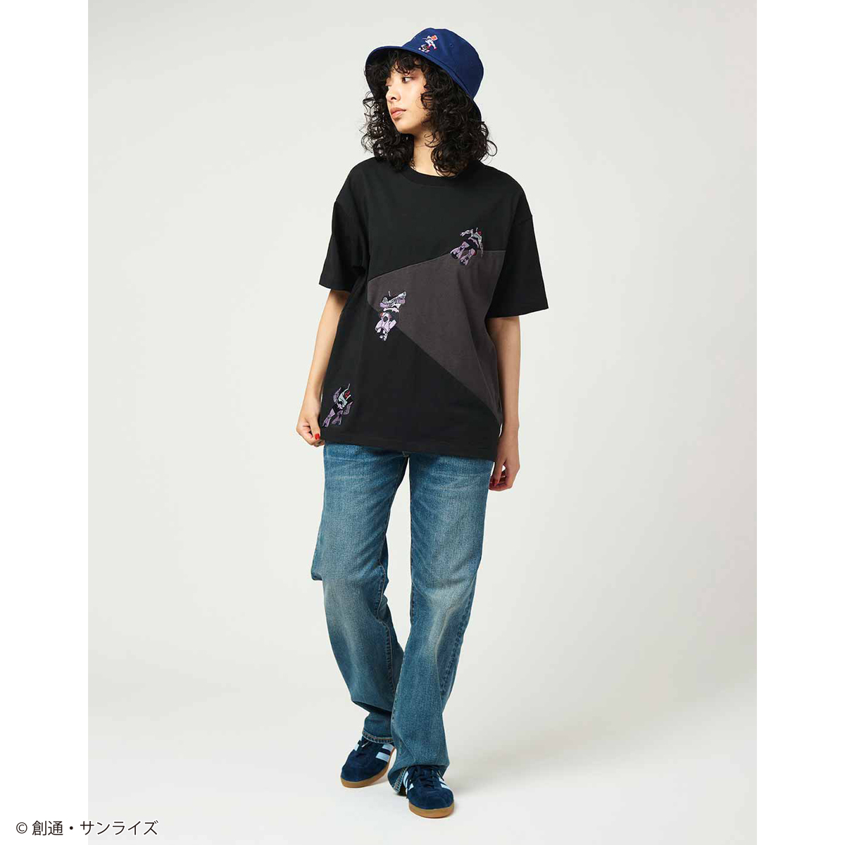 STRICT-G graniph『機動戦士ガンダム』半袖刺繍Tシャツ 黒い三連星切替