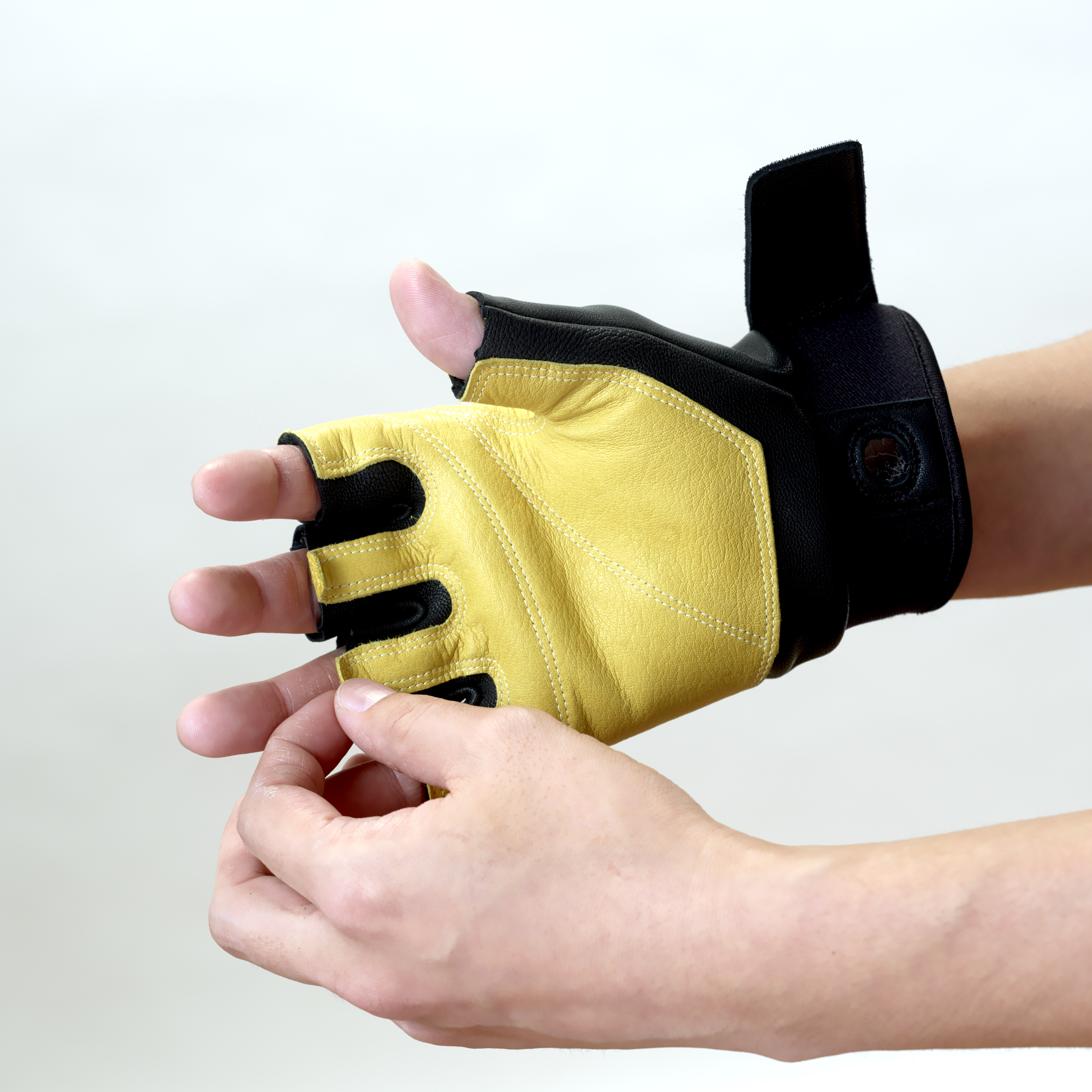 TR-715 Vertical Climbing HF Glove(バーティカルクライミングハーフ