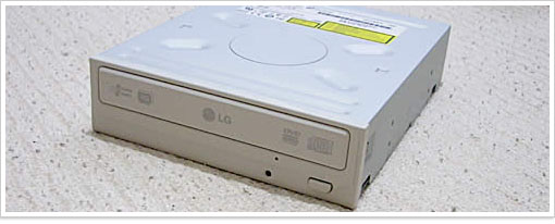 DVDスーパーマルチドライブと、ブルーレイ ドライブ／パソコンパーツ知識