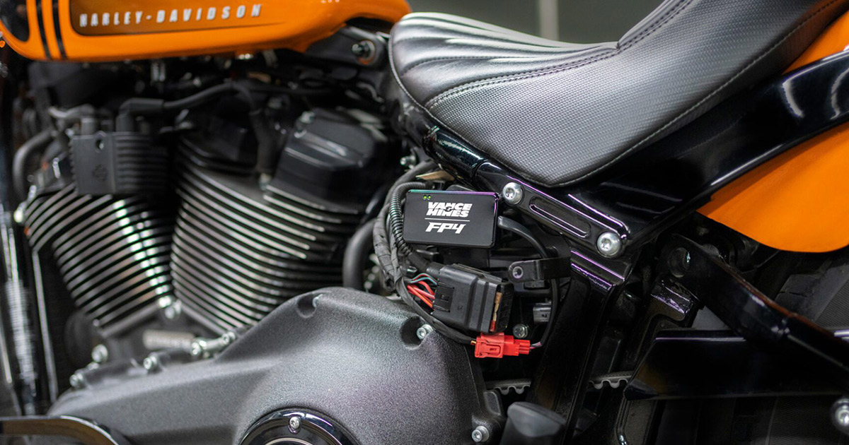 Fuelpak FP4 チューニング用品 フューエルパック VANCE & HINES 輸入