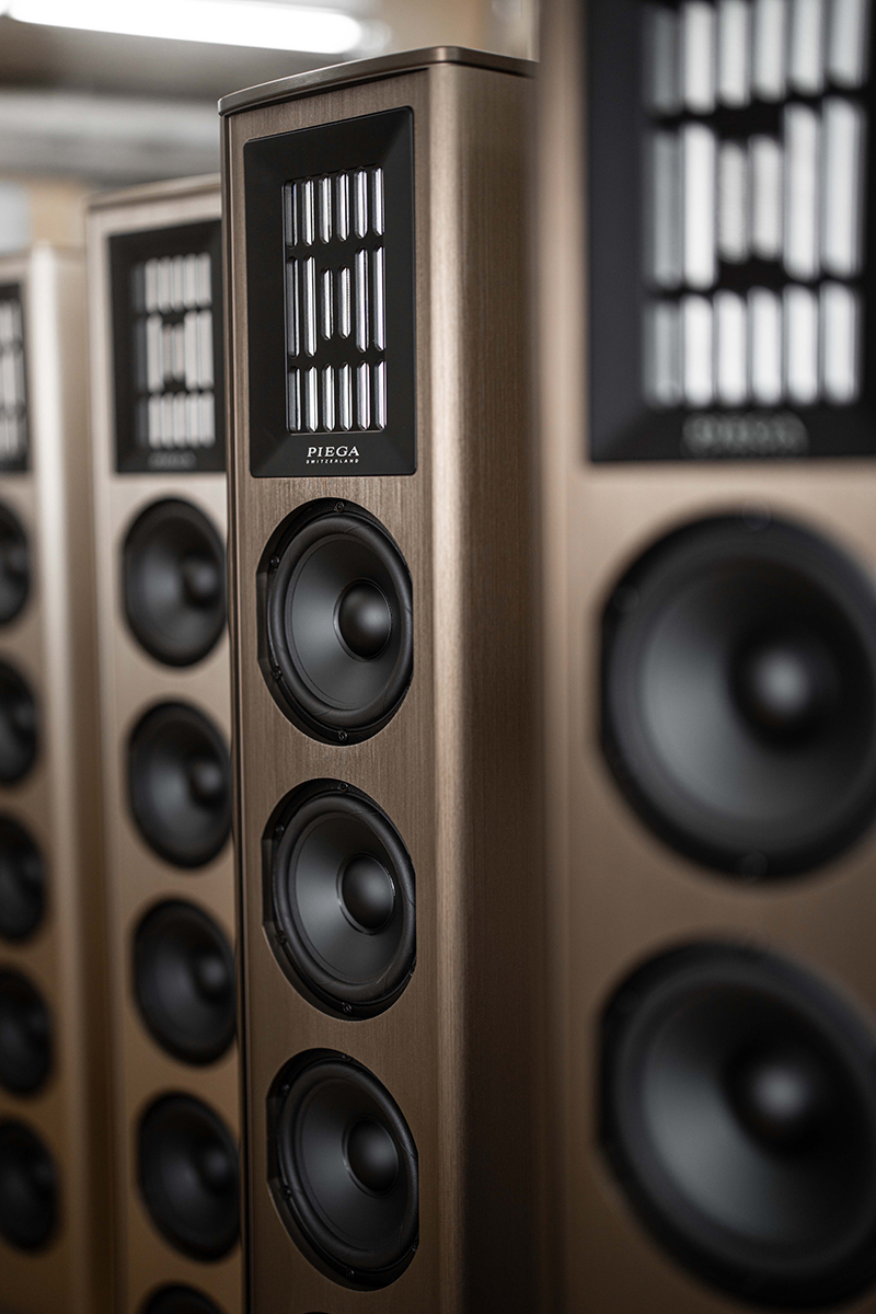 ピエガ、Coax GEN2シリーズの新カラーバリエーション「Excellence