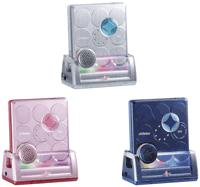 ビクター、スピーカーつき充電スタンド付属のポータブルMDプレーヤーを