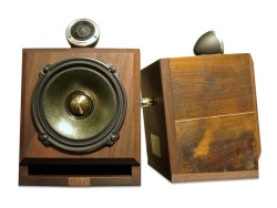 レクスト、無垢材ビンテージ加工の小型スピーカー「SH-SP7」を新発売