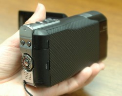 ビクター、新コンセプトのビデオカメラ“Everio X”「GZ-X900」を発売