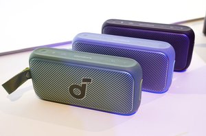 Anker、コンパクトになった空間オーディオ対応スピーカー「Soundcore