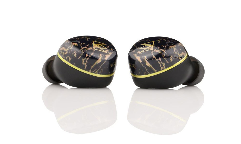 Noble Audio、トライブリッド完全ワイヤレス「FoKus Rex5」に精悍な新