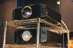 JVC、e-shift 3採用の4Kプロジェクター「DLA-X700R/X500R」 - PHILE WEB