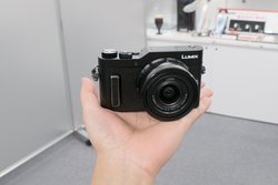 パナソニック、広角4Kセルフィー撮影が可能なミラーレス一眼”LUMIX