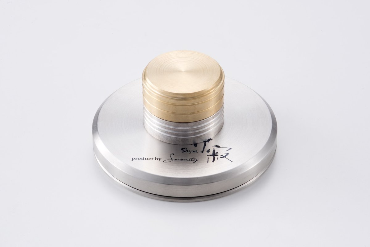 スイング式”インシュレーターに薄型モデルが登場！セレニティ 静寂