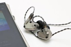 巧みな低域表現で銘機に割って入るか？ Campfire Audio期待の新7BA