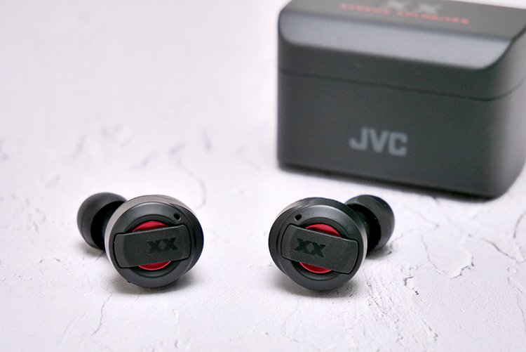 良質な重低音」を楽しめる完全ワイヤレス、登場！ JVC“XX”「HA-XC72T