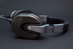 ULTRASONEのハイエンドヘッドホン「edition 8 Romeo ＆ Julia」で名盤