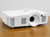 超短焦点プロジェクターは“スクリーン選び”がミソ！ オプトマ