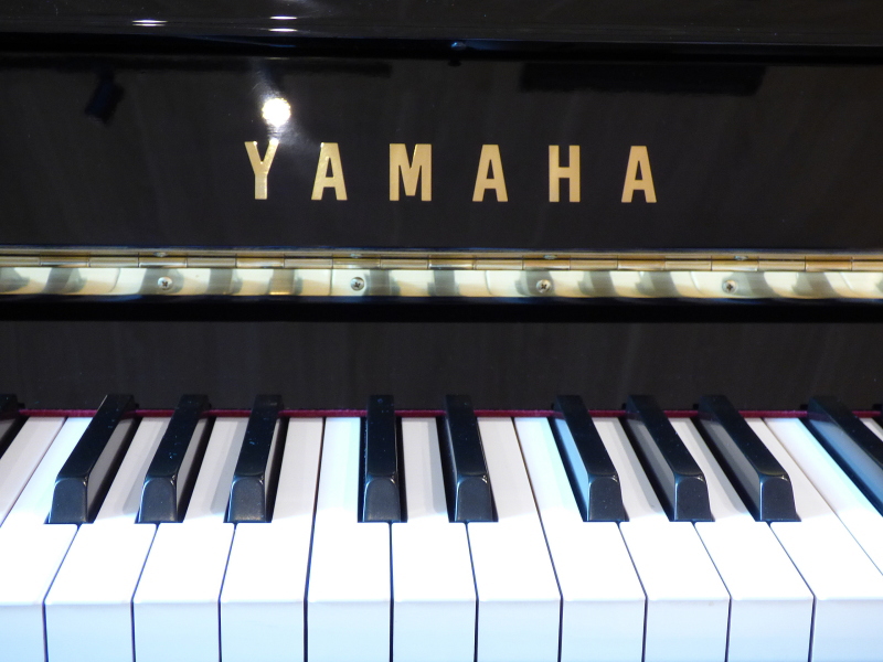 株式会社ピアノプラザ | YAMAHA U1M