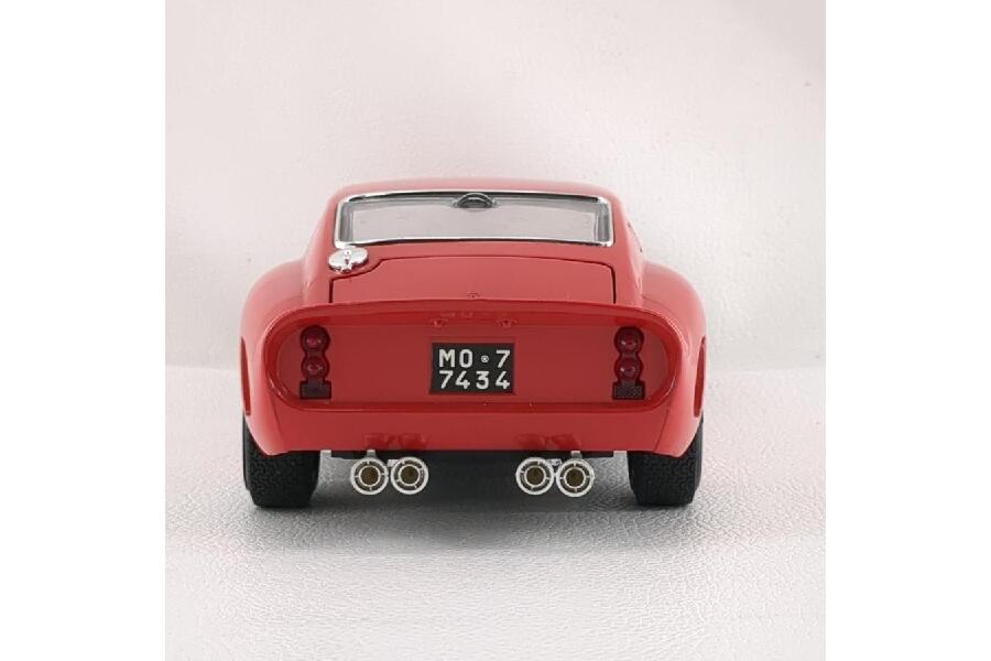 ブラーゴ 1/18 フェラーリ 250 GTO レッド Bburago FERRARI ミニカー