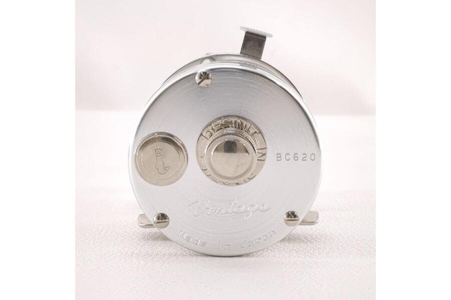 五十鈴工業 ベイトリール BC620SSS シルバー ヴィンテージ 2023年抽選