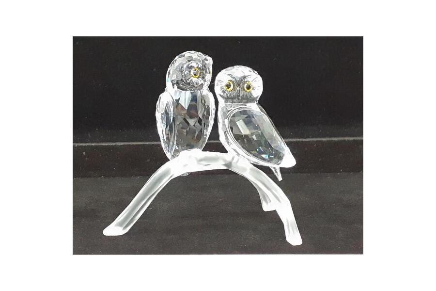 スワロフスキーのフクロウの魅力と希少価値 クリスタルの輝きが