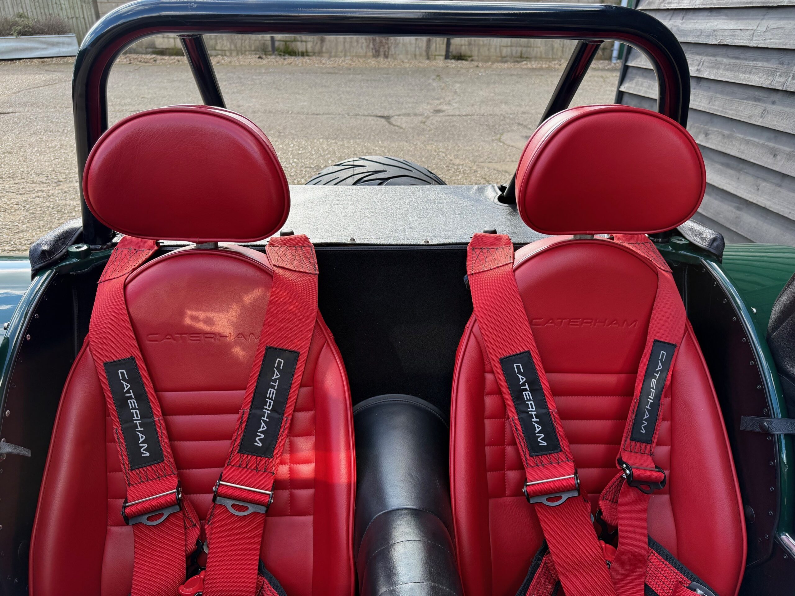 CATERHAM レッドヘッドレスト 2個セット シート & ヘッドレスト