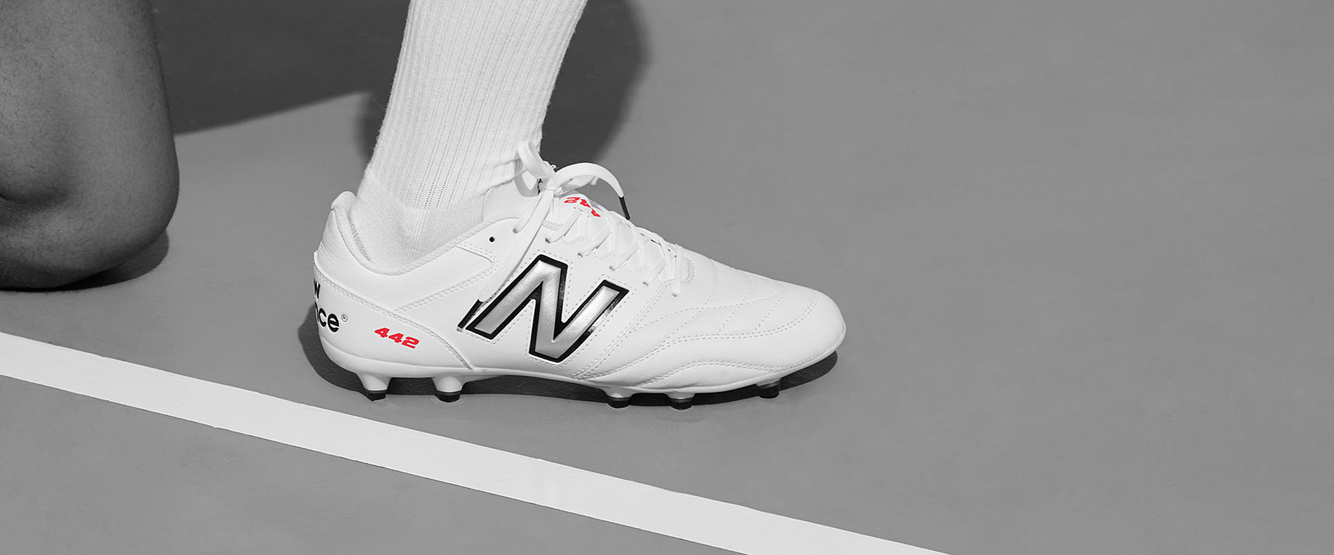 New Balance 442 V2 Team FG - White/Black - Mens Boots