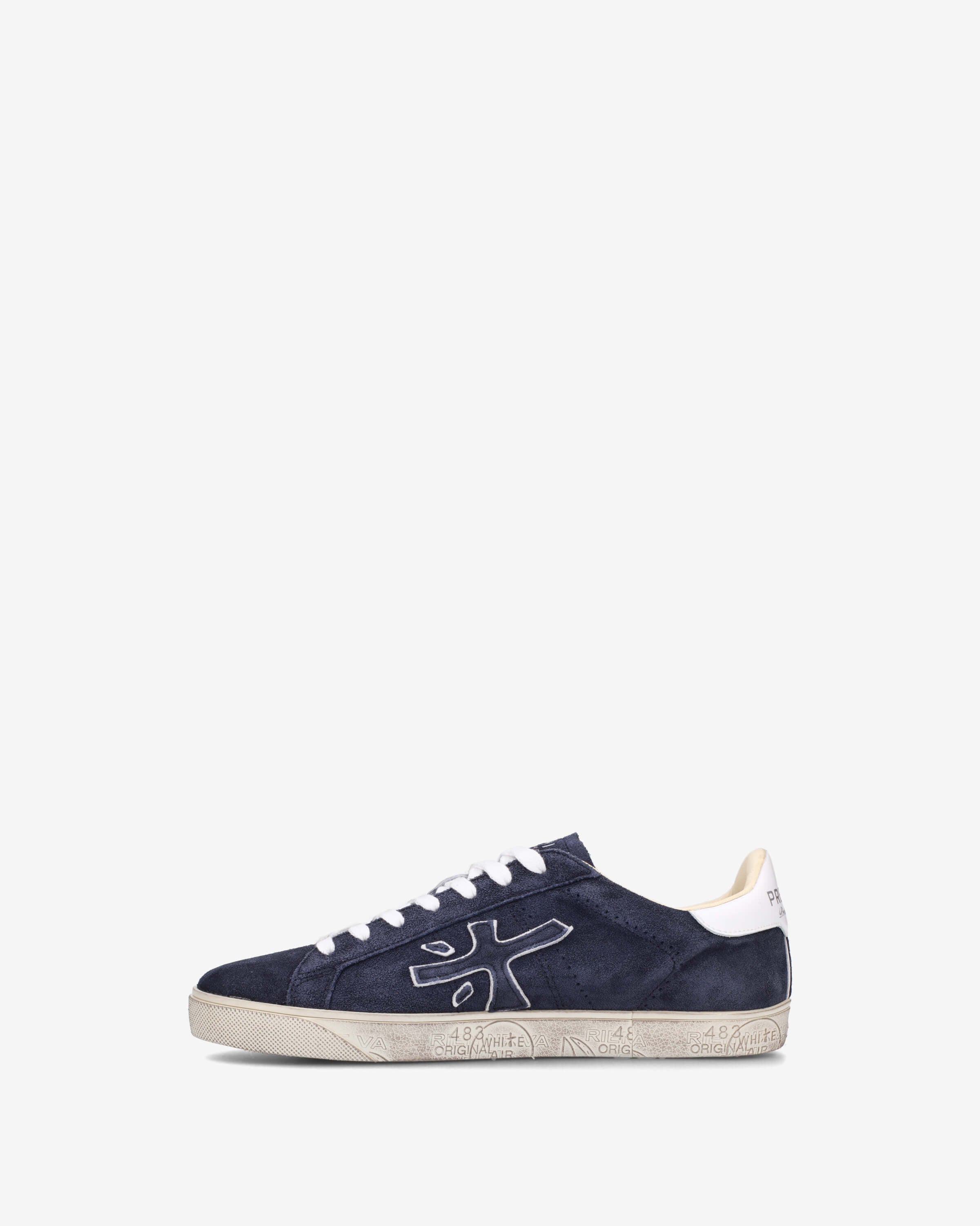 STE06643_3.jpg?crop=center&