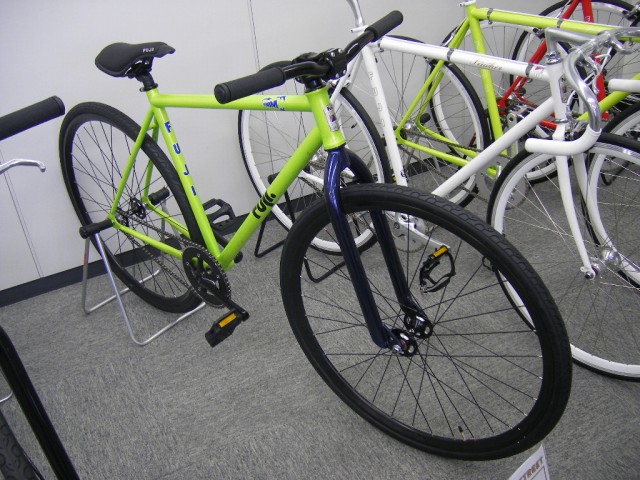 FUJIが満を持して放つトリック系ピストバイク「VENOM（ヴェノム