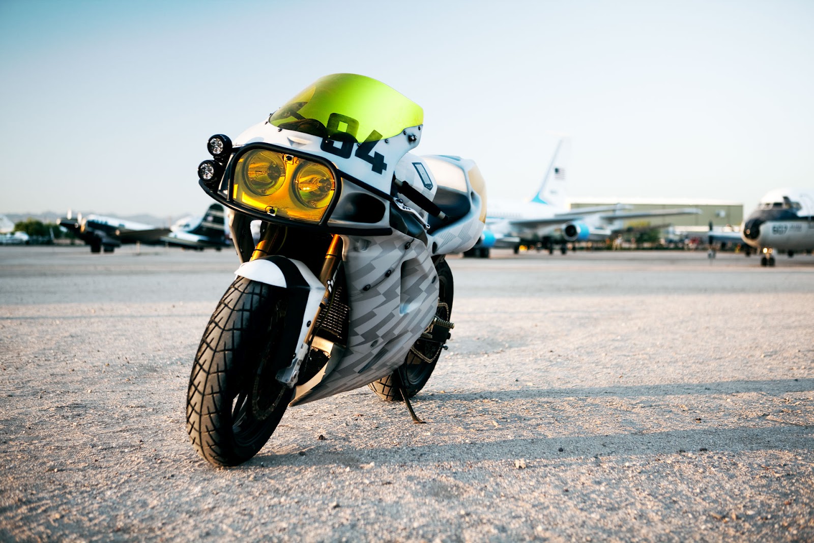 Kawasaki ZX-7 Thunder Chunky - Return of the Cafe Racers