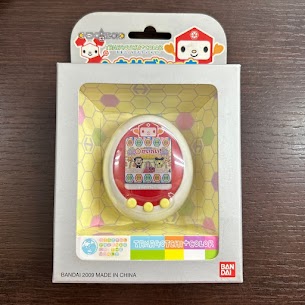未開封品 希少 BANDAI TAMAGOTCHI + COLOR WHITE ヘキサゴンっち