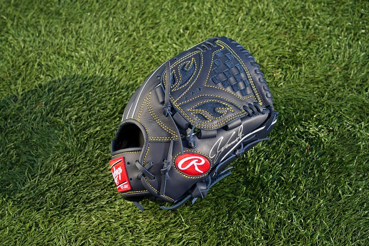 夢に向かってJUMP!!山﨑康晃グローブプレゼント』2022シーズンは