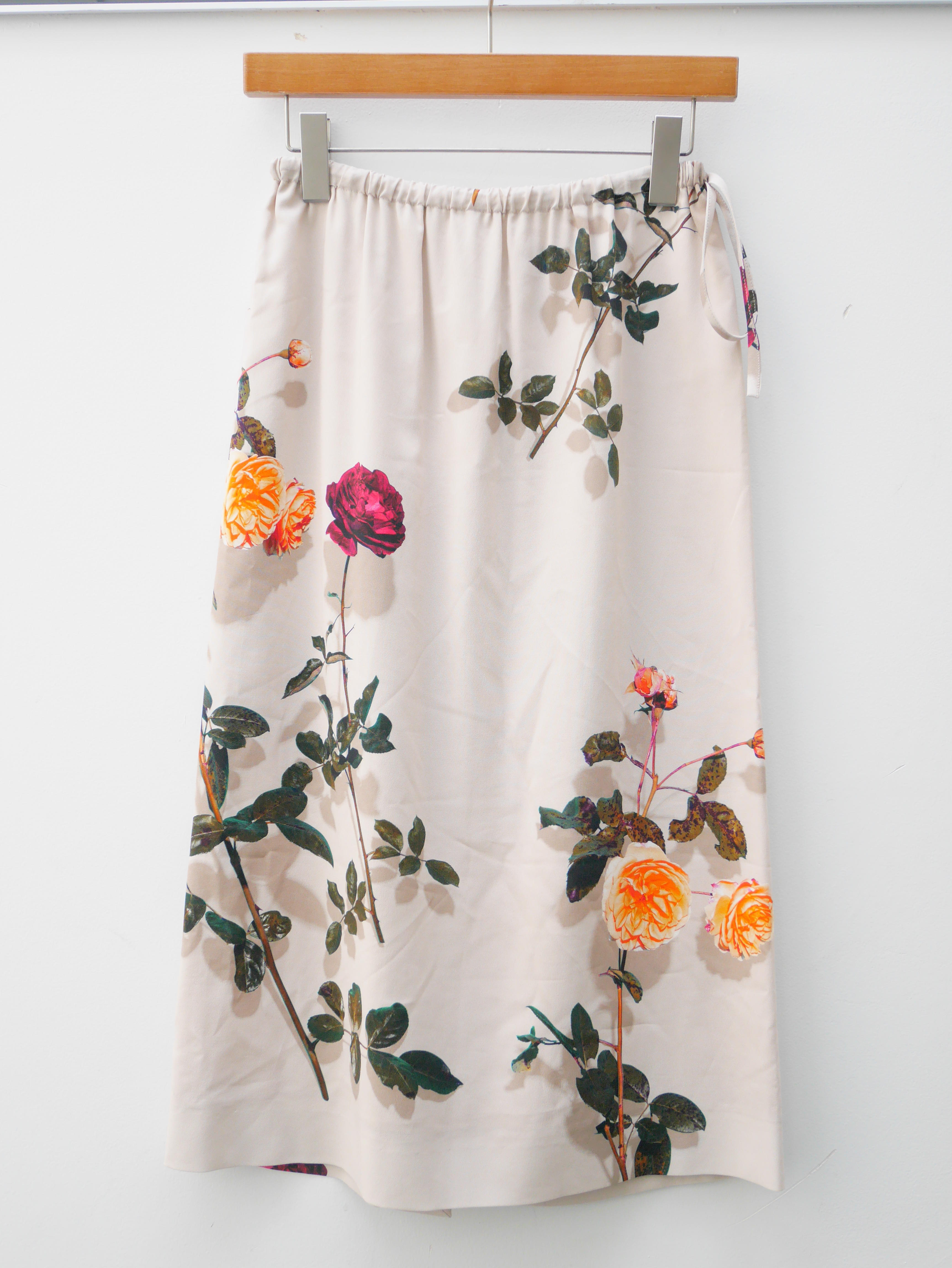 DRIES VAN NOTEN】凛とした強さを秘めた花｜【公式】ブランド古着