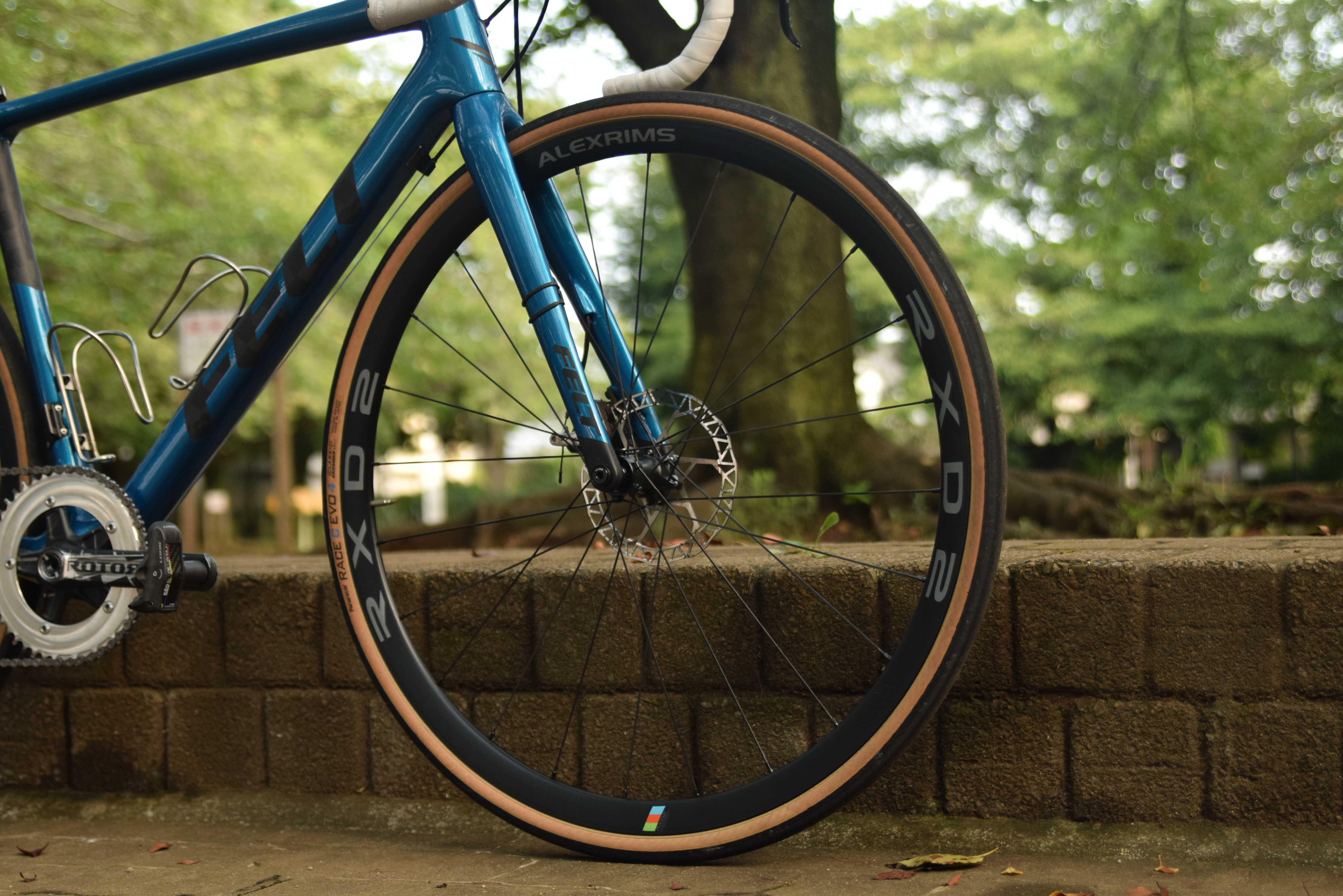 ALEXRIMS RXD2 レビュー | レースで勝てる超軽量アルミディスクロード