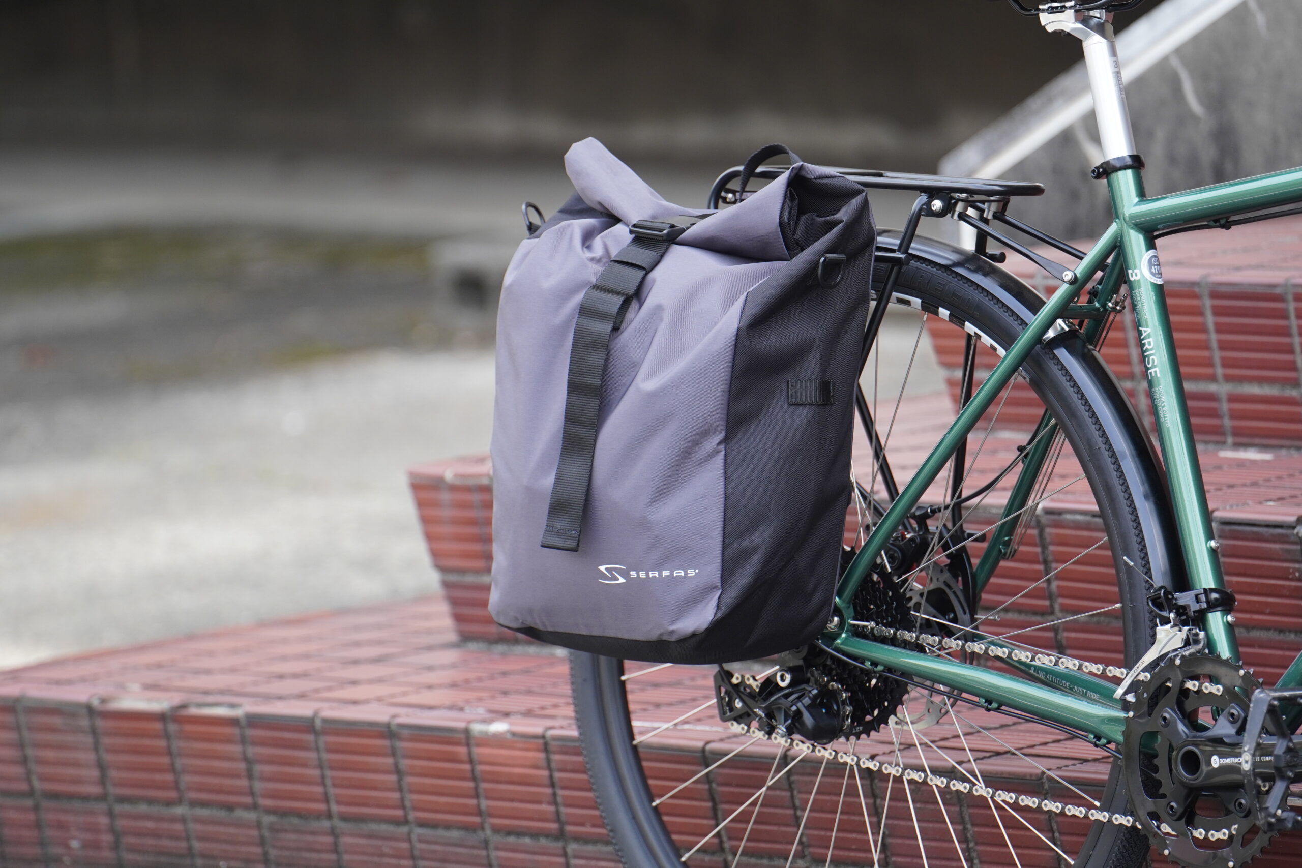 サイクリングをもっと快適に！Serfas Pannier 22L シングルバイク