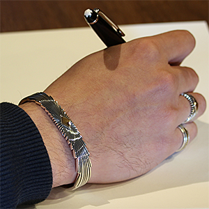 ナバホ族 Pat Bedonie 3/8” 14K サンバースト バングル メンズ M