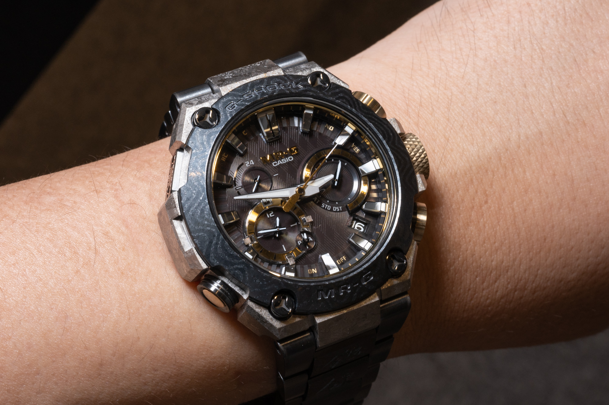 G-SHOCK 40周年 MR-Gにド級の“日本刀”モデル - Impress Watch