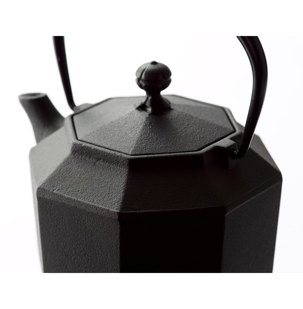 南部鉄器ケトル 八角 0.8L