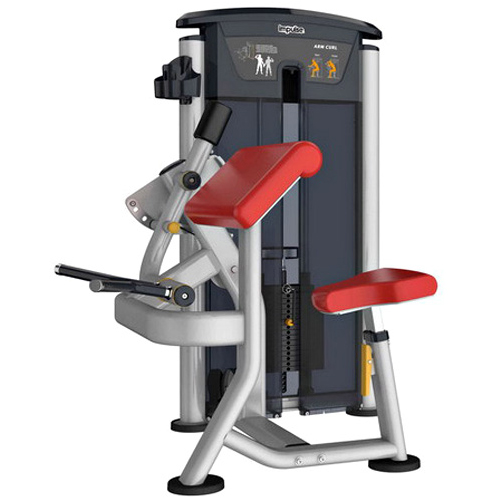 アームカール | 上腕二頭筋を鍛えるトレーニングマシン。腕橈骨筋と