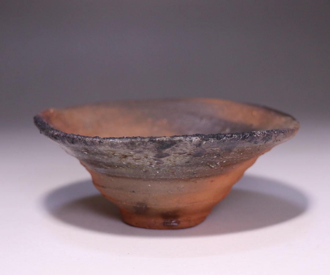 高力芳照 作 「備前火襷巨大化酒呑」 ～備前焼専門卸小売店 川口陶楽苑～