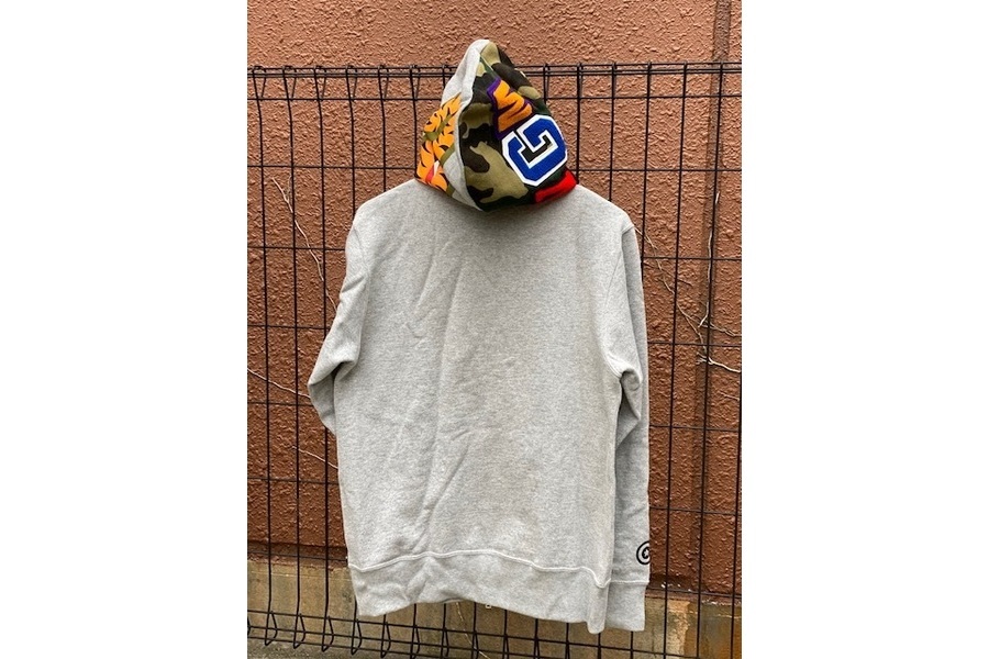 A BATHING APE/ア ベイシング エイプ】からシャークパーカーをご紹介