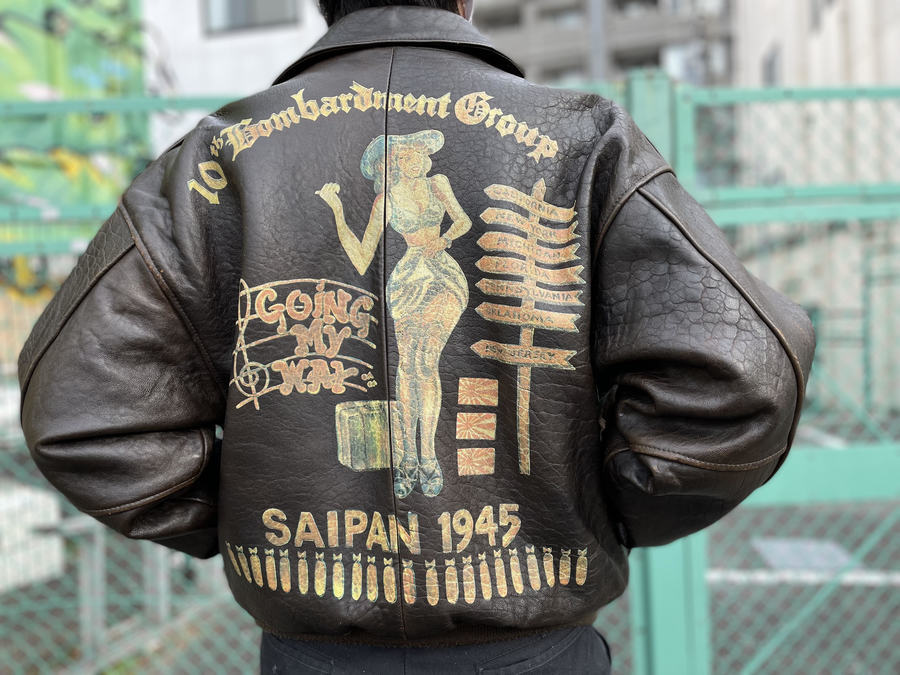 バックプリントが目を惹く【AVIREX/アヴィレックス】のA-2フライト