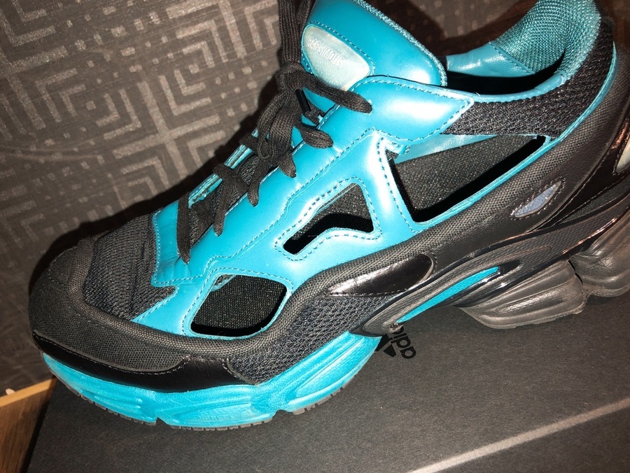 adidas×RAF SIMONS（アディダス×ラフシモンズ）定番人気のOzweego