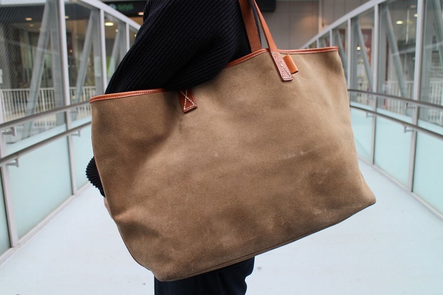 HENDER SCHEME/エンダースキーマー】よりレザートートバッグ（leather