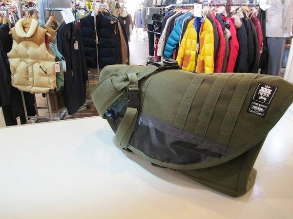 レア物入荷情報。STUSSY×PORTER 30周年記念メッセンジャーバッグ