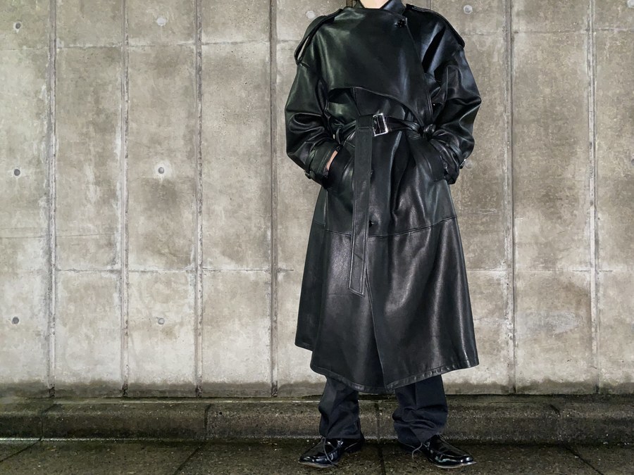 圧倒的存在感【KEISUKE YOSHIDA/ケイスケヨシダ】よりユニセックスで着