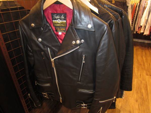 パンク・ロックファッションで大人気！キングモブのライダース