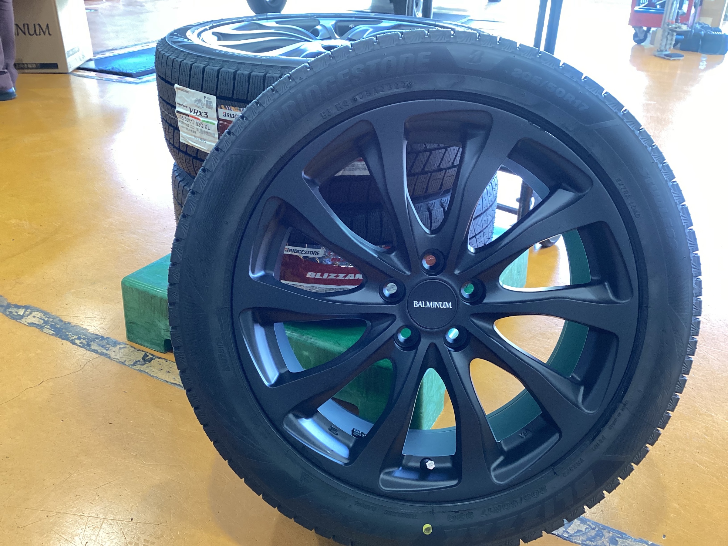 ブリザックVRX3. バルミナTR10 マットブラック | 店舗おススメ情報