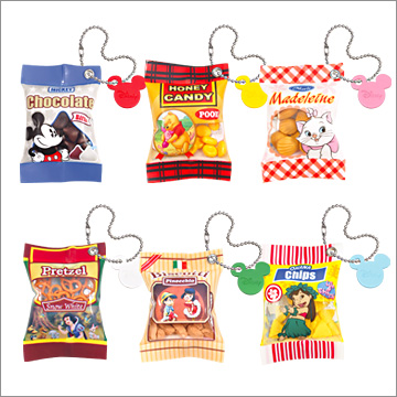 ディズニー シャカシャカキーホルダー 世界のお菓子編｜商品情報