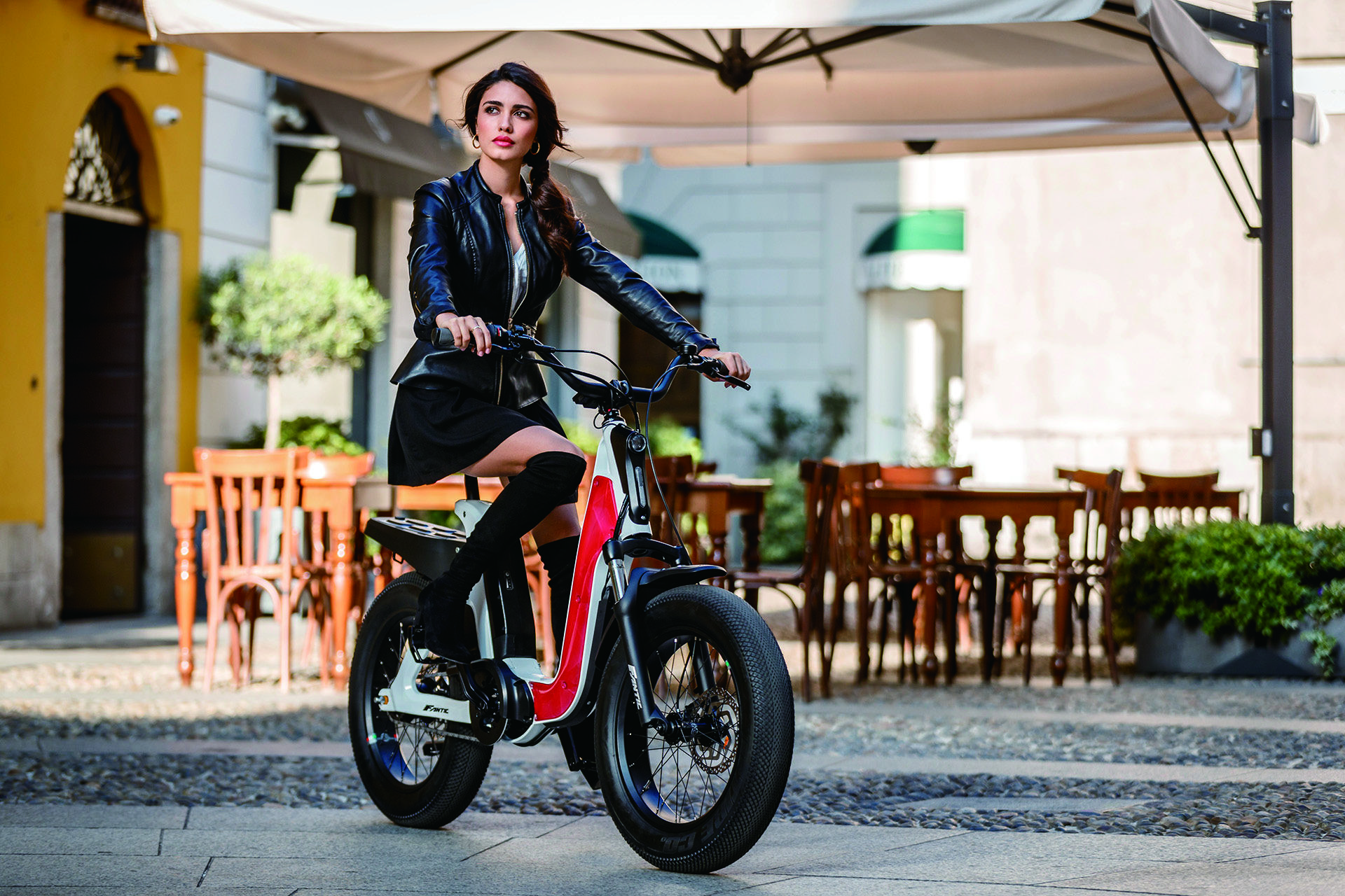 オシャレな電動アシスト自転車ISSIMO展示＆試乗会をユナイテッドカフェ