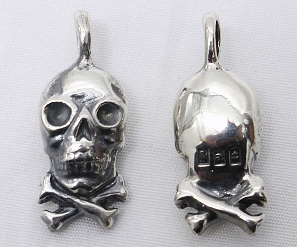 ワープ＆ウーフ 【スカル クロスボーン ペンダントトップ ＜シルバー