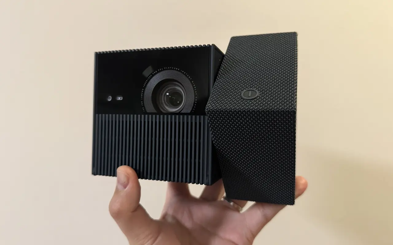 TCL PlayCube 実機レビュー！所有欲を満たすデザイン、バッテリー内蔵