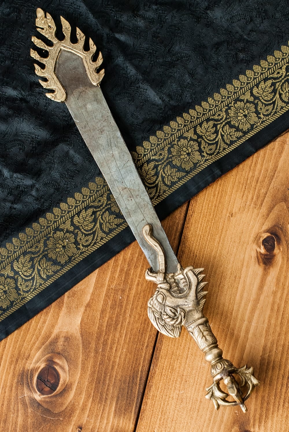 修縁堂】チベット仏教法器 事業金鋼撅 鉄製品 密教法具 20cm 修縁堂